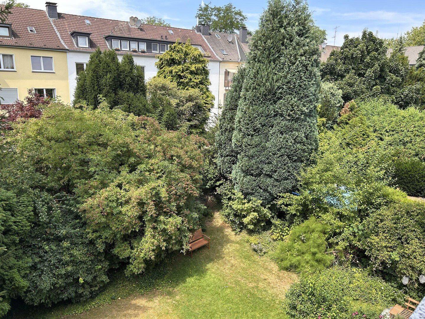 2,5 Zimmer Wohnung mit Balkon in guter ruhiger Lage, 45138 Essen (Huttrop Südostviertel)