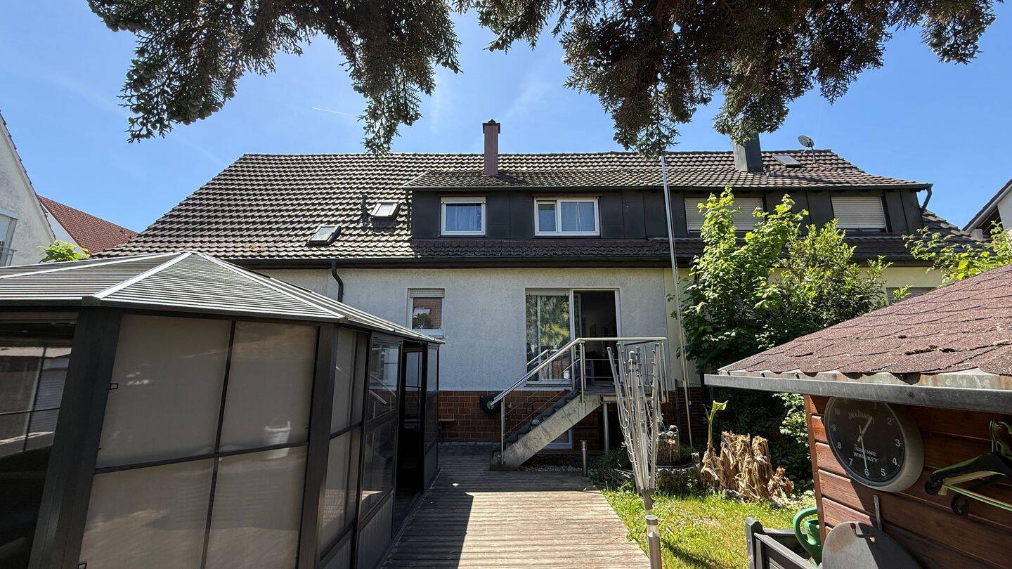 Die charmante modernisierte Doppelhaushälfte in traumhafter ruhiger Lage, 73765 Neuhausen auf den Fildern