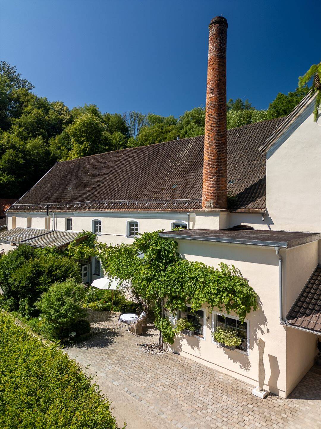 Wo Geschichte zu Hause ist: Die ehemalige Klosterbrauerei Altenhohenau., 83556 Griesstätt