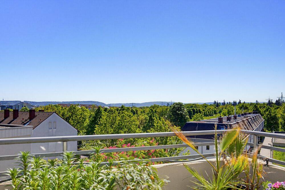 Excellente Penthouse-Wohnung mit ca. 95m² Terrassenfläche und traumhafter Aussicht, 76189 Karlsruhe (Daxlanden Grünwinkel Knielingen Mühlburg Oberreut)