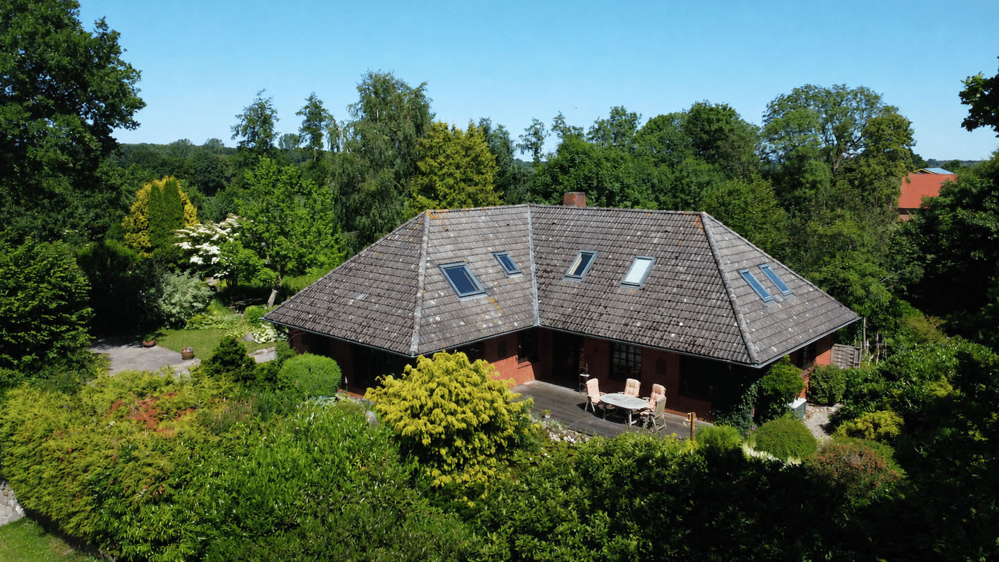 Wohnen im Grünen – Bungalow in Alleinlage mit märchenhaftem Naturgarten, 25887 Winnert