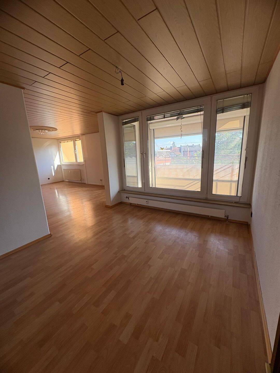 Großzügige 5-Zimmer-Wohnung in Fürth | Nähe Wiesengrund | Ideal für Familien mit Kindern, 90766 Fürth (Eigenes Heim Hardhöhe Unterfarrnbach Weststadt)