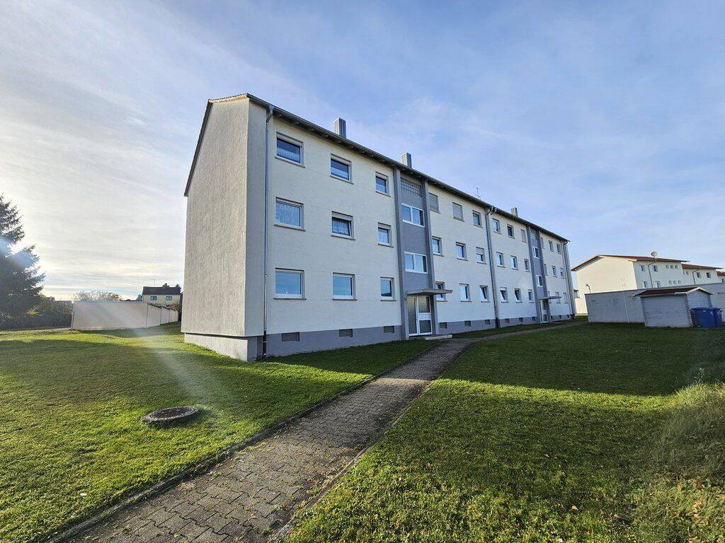 Attraktive 3-Zimmer DG-Wohnung mit Potenzial in Stetten, 72510 Stetten am kalten Markt