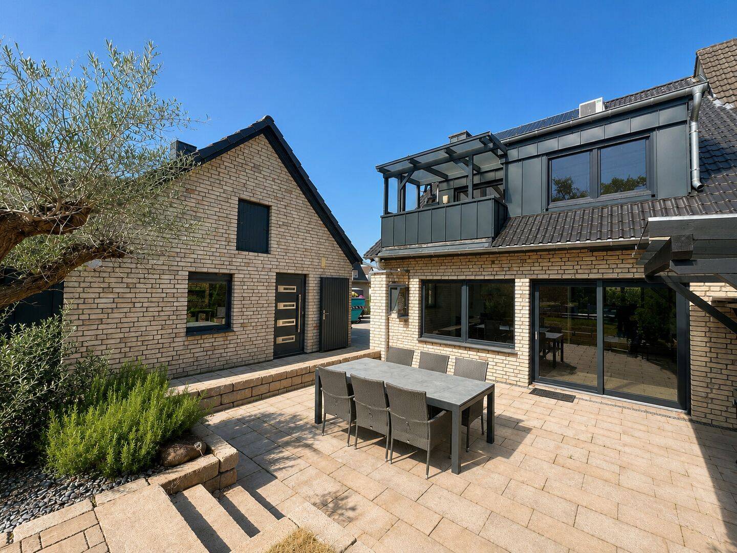 Familienidylle mit Pool, Kamin und Sauna in bester Wohnlage von Hilden-Süd, 40723 Hilden