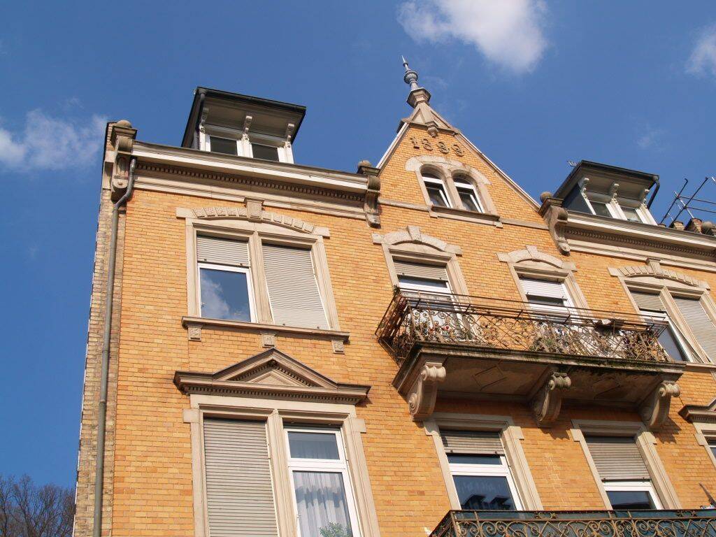 Frisch renovierte Altbauwohnung mit Einbauküche und Gäste-WC, 76530 Baden-Baden (Ebersteinburg Innenstadt Lichtental Varnhalt Weststadt)
