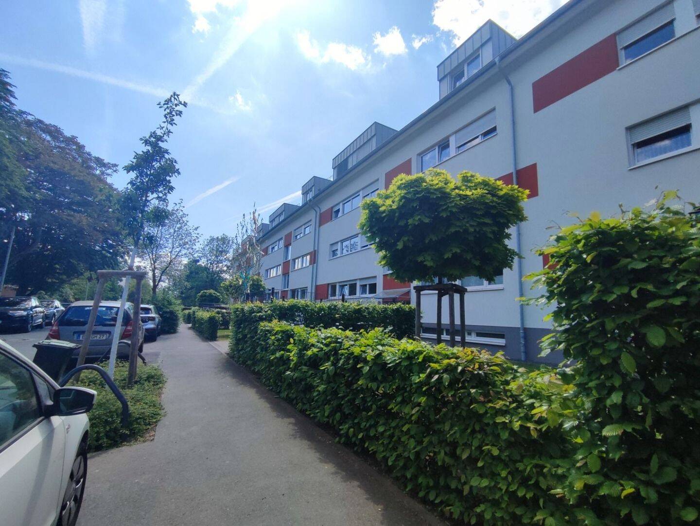 Top aufgeteilte 3 Zimmer Wohnung mit Balkon! Möbelübernahme erwünscht!, 53177 Bonn
