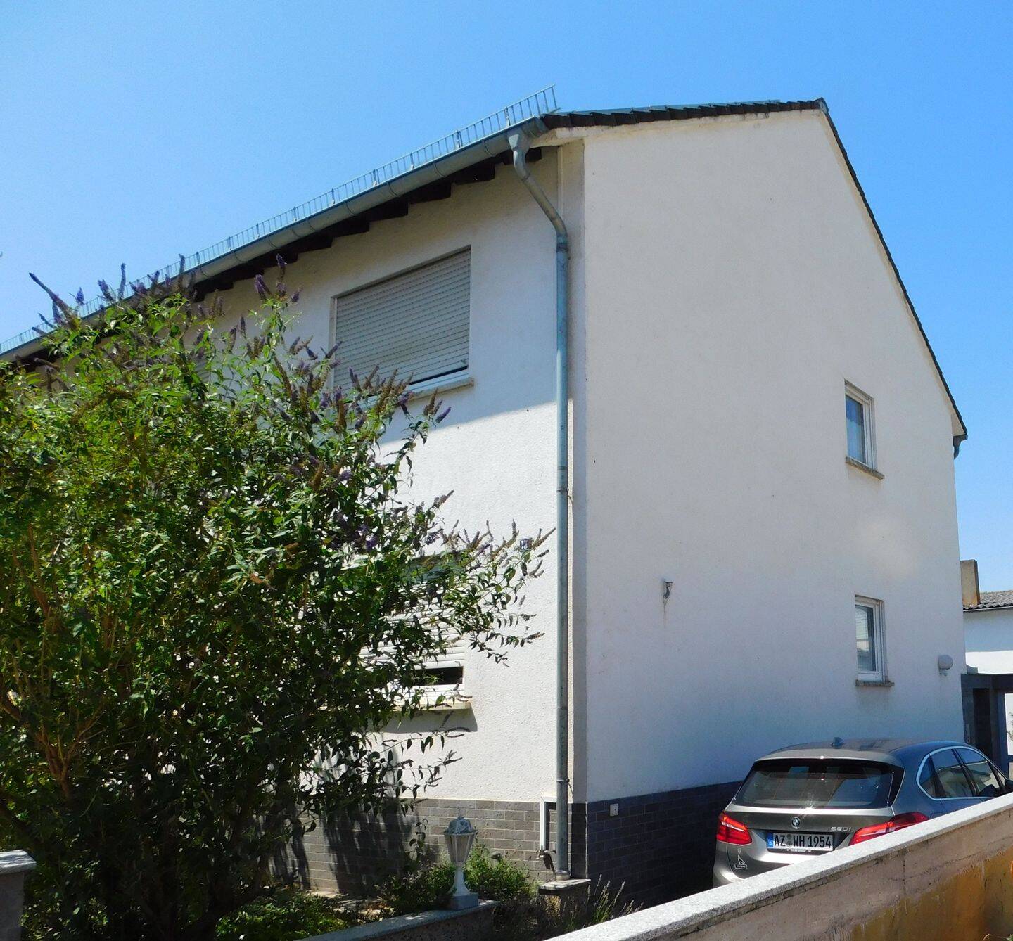 Großzügiges Zweifamilienhaus mit PV-Anlage, großem Nebengebäude und 652 m² Grundstück – ideal für Familien & Generationenwohnen, 55237 Flonheim