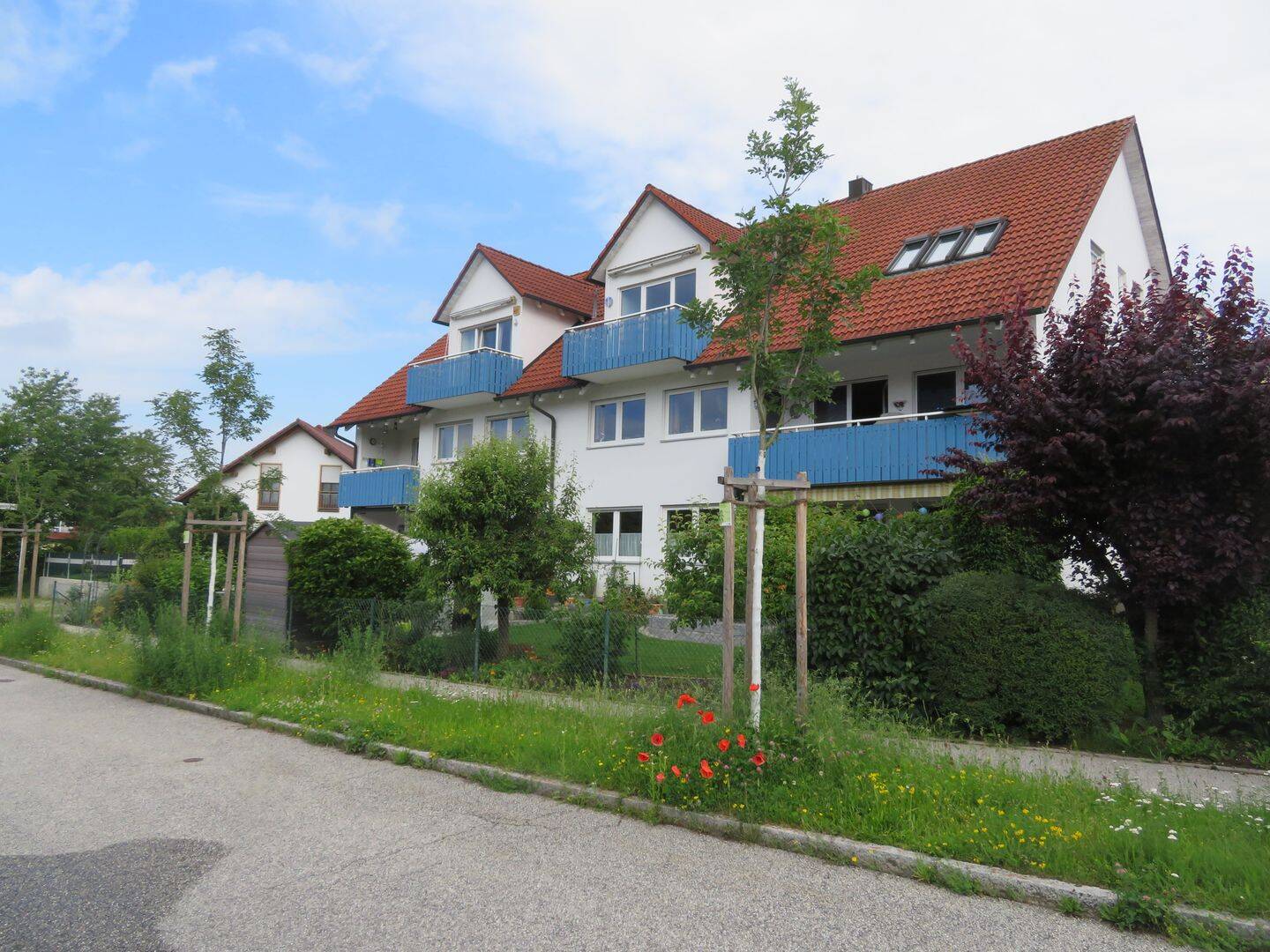 Geräumige 3-Zimmerwohnung mit Balkon und Carport, 84032 Altdorf (Industriegebiet Wolfgang)