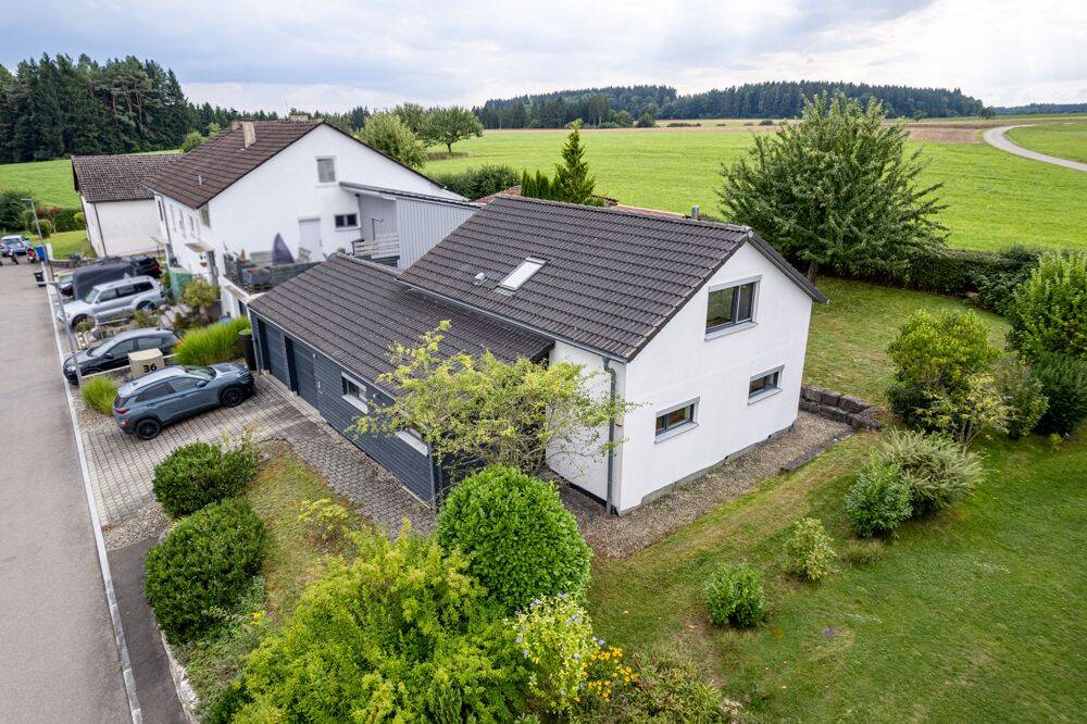 Wunderschönes Einfamilienhaus in ruhiger Sonnenlage mit Blick ins Grüne in Hitzkofen, 72511 Bingen