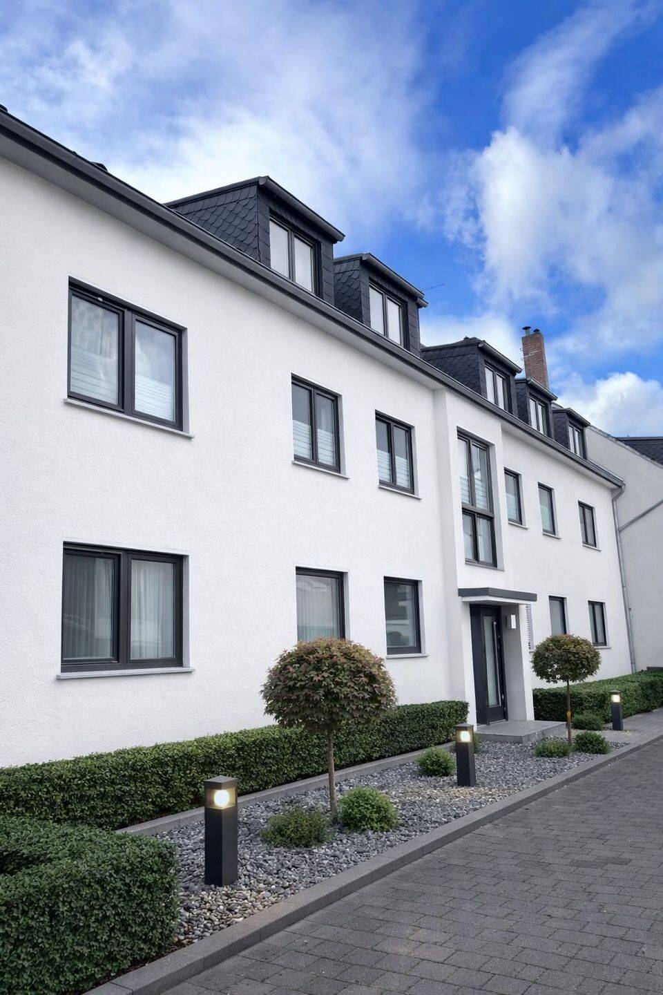 Bezugsfreie 4 Zimmer Wohnung im Herzen von Bonn Duisdorf, 53123 Bonn