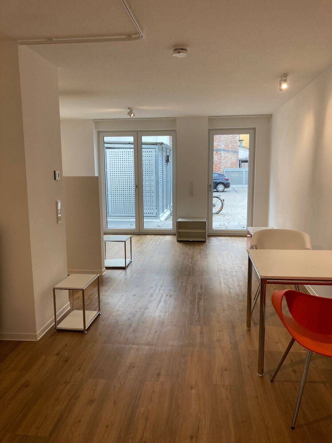 Ab sofort – großzügige, möblierte 1-Zimmer-Wohnung mit Terrasse, 90431 Nürnberg