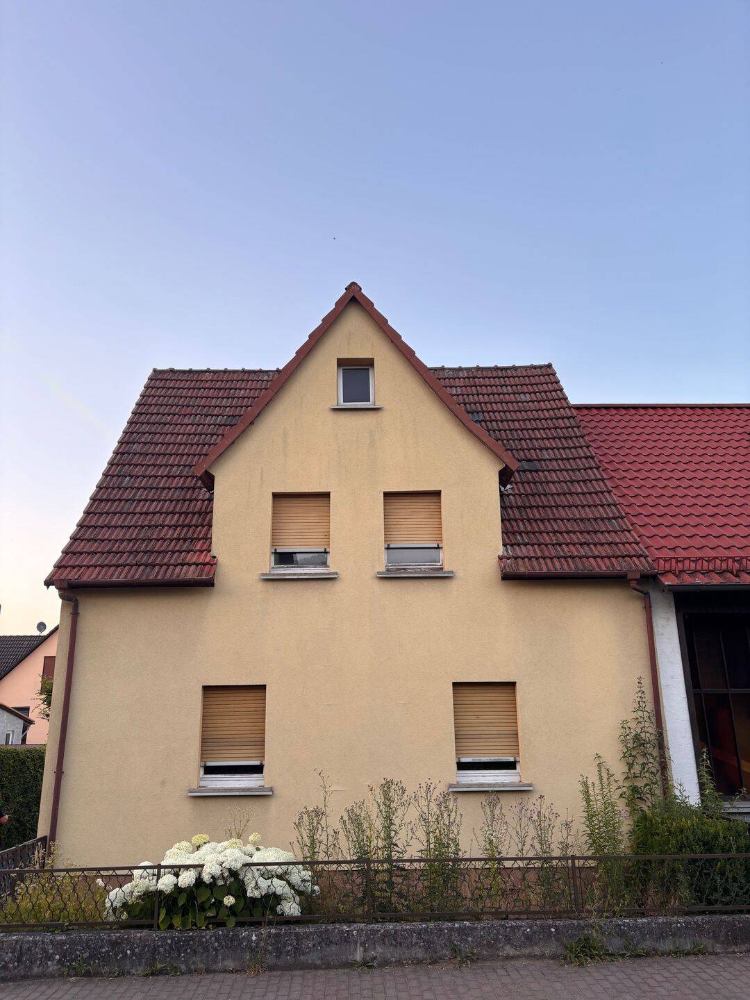 Einfamilienhaus mit viel Potential, 97753 Karlstadt