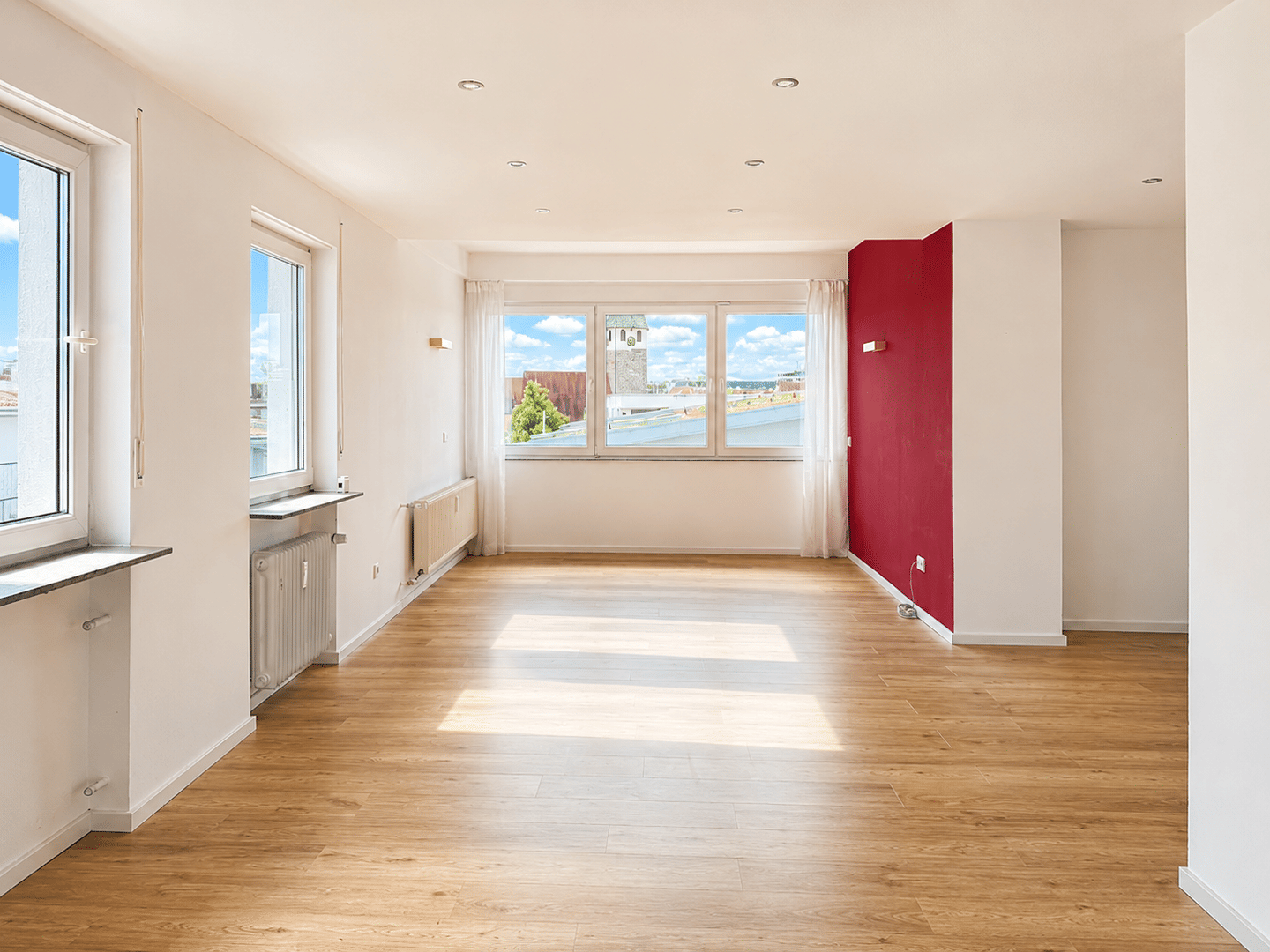 Helle großzügige 4,5-Zimmerwohnung mit Einbauküche in Ortsmitte von Filderstadt-Bernhausen!, 70794 Filderstadt