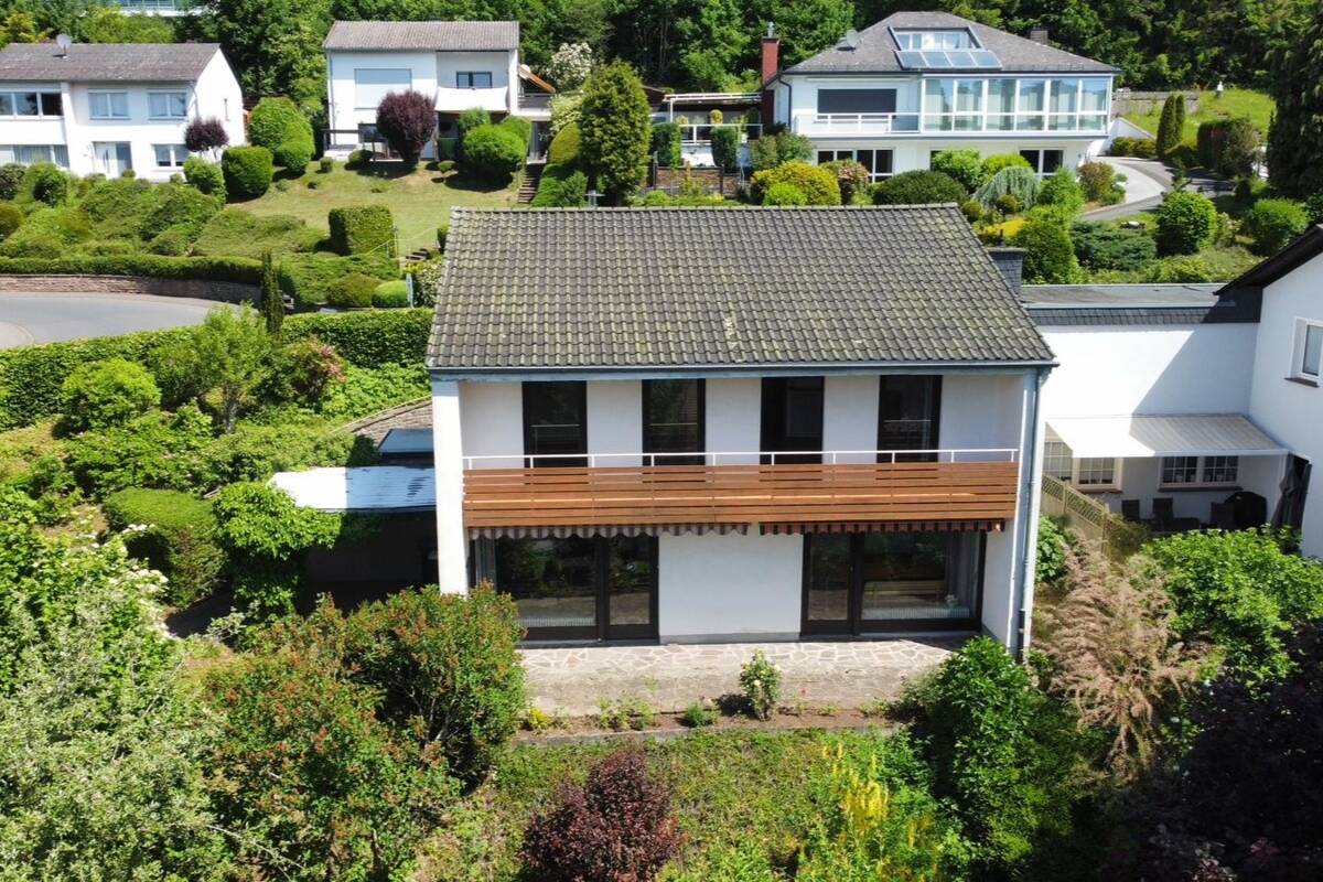 Raum für Familie und Weitblick – Einfamilienhaus in Gerolstein, 54568 Gerolstein