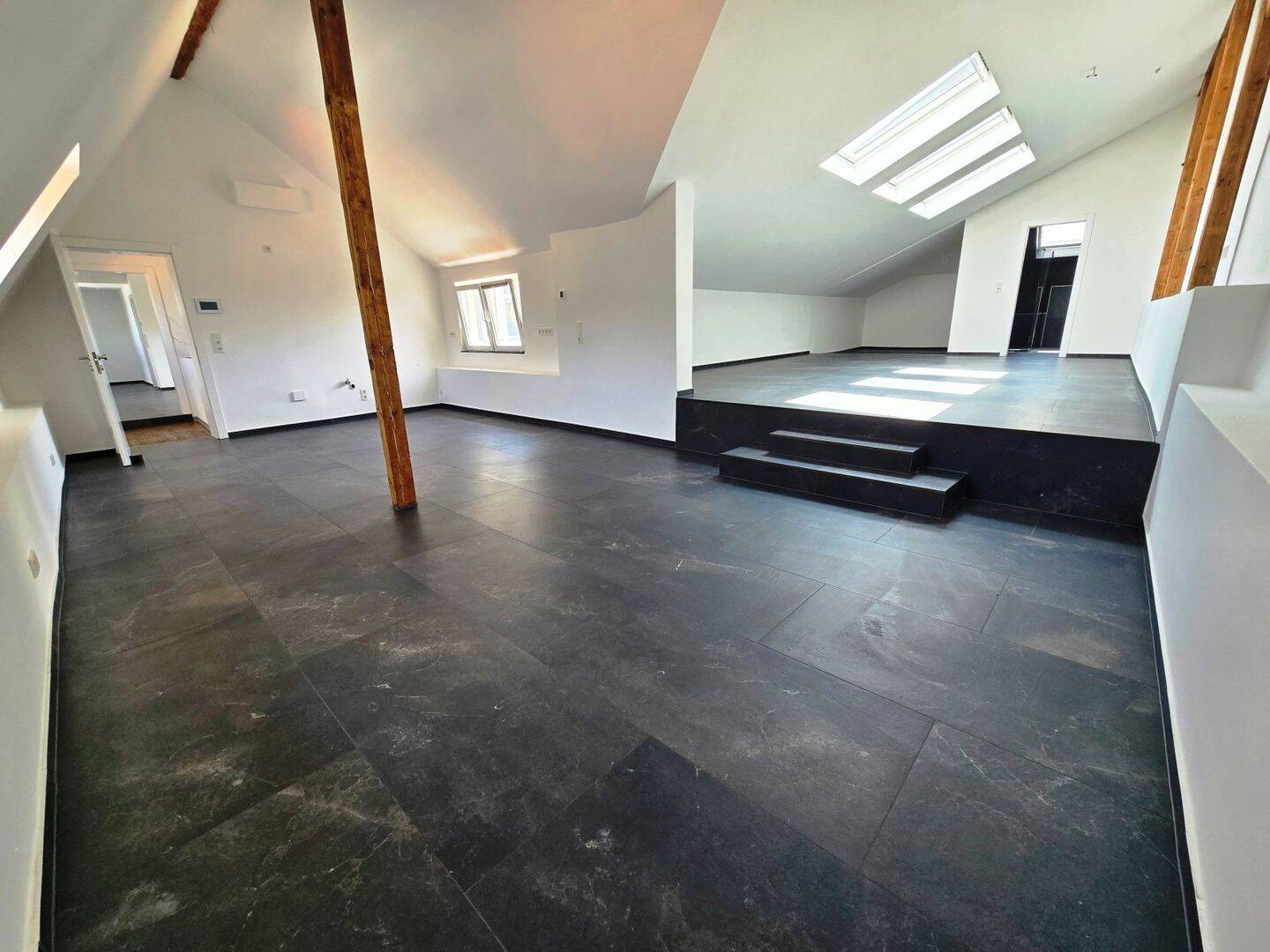 Exklusive STUDIO Wohnung – Erstbezug nach hochwertiger Kernsanierung in bester Citylage!, 54292 Trier (Eitelsbach Ruwer Trier-Nord)