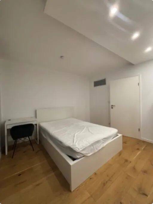 Großes WG Zimmer in München-Bogenhausen, 81927 München (Bogenhausen)