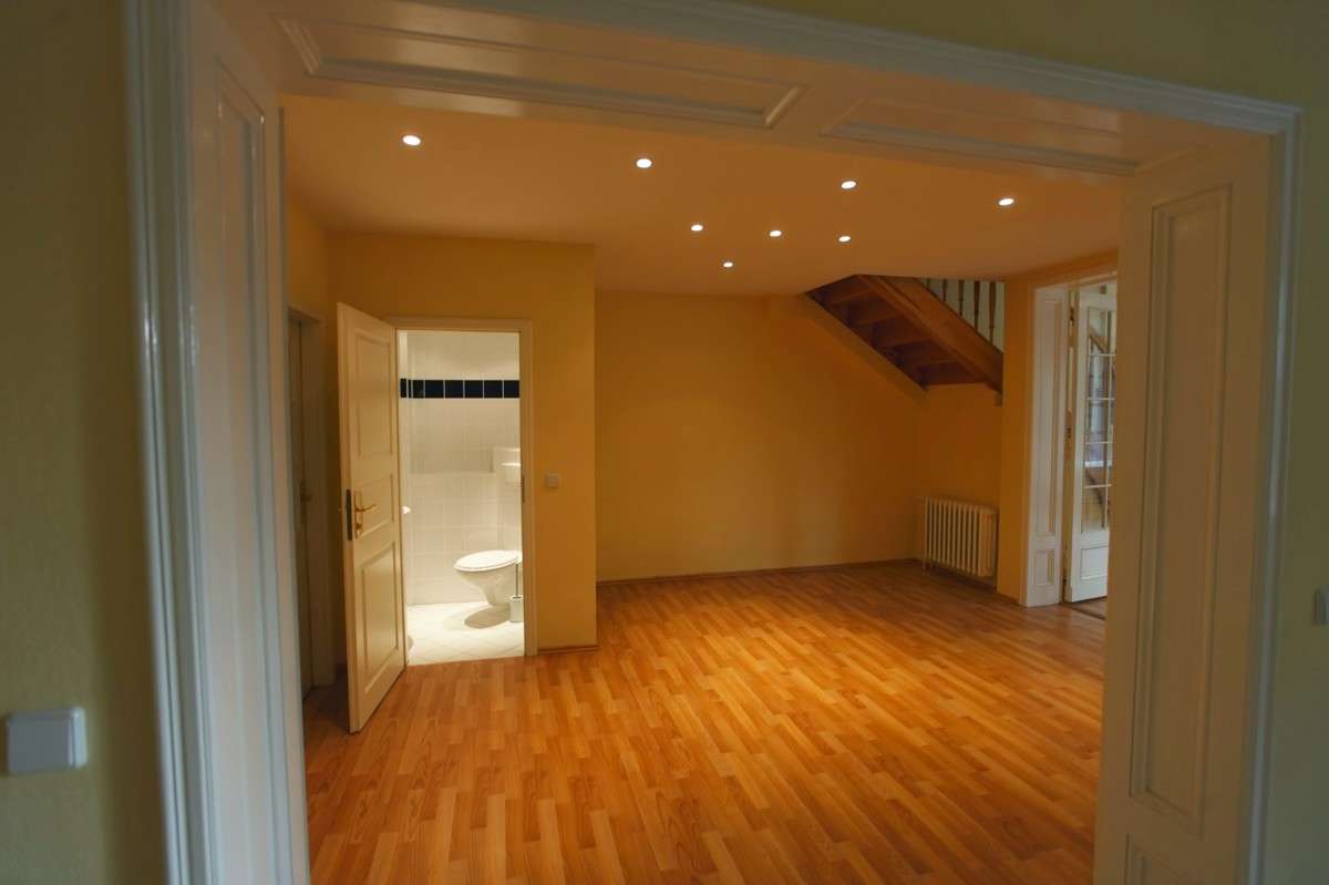 Zukunftsorientiertes 2-Familienhaus: Ideal für Wohnen und Arbeiten unter einem Dach., 12621 Berlin (Marzahn-Hellersdorf Hellersdorf Kaulsdorf)