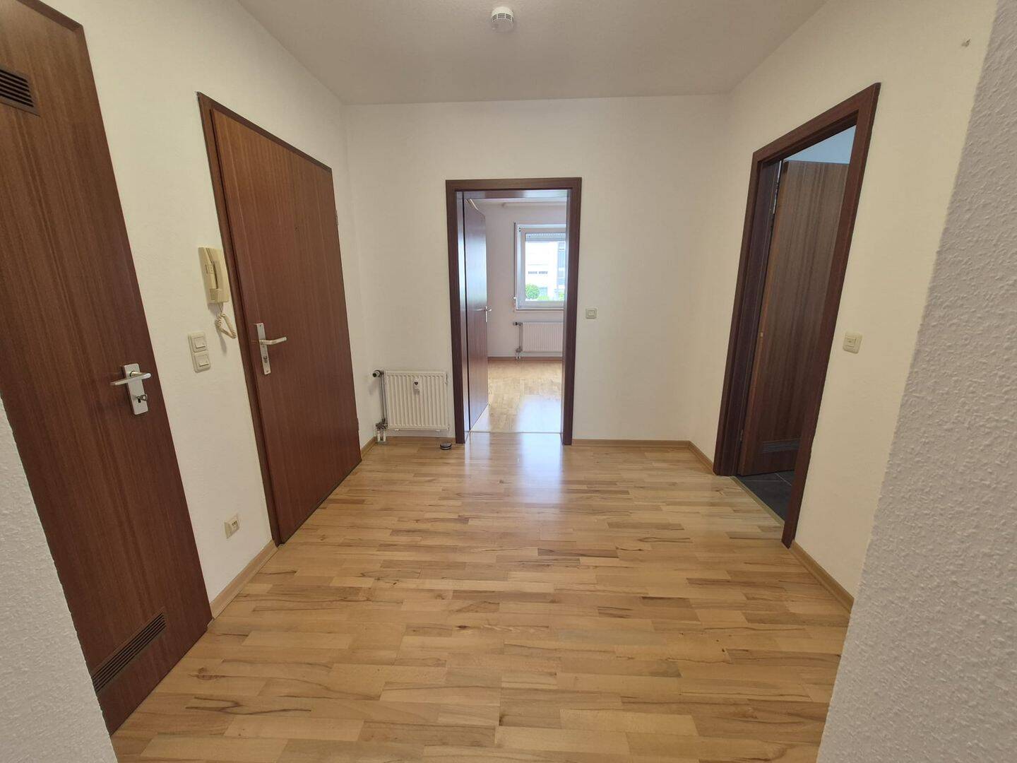 Gepflegte und renovierte 2-Zimmer-Wohnung mit Balkon in Bad Kreuznach, 55543 Bad Kreuznach
