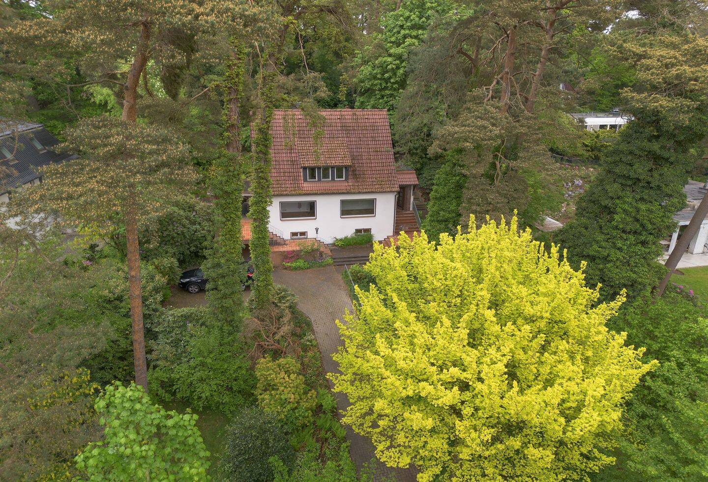 Sanierungsbedürftiges Einfamilienhaus auf großzügigem Grundstück in idyllischer Hanglage, 21149 Hamburg (Harburg Hausbruch Neugraben-Fischbek)