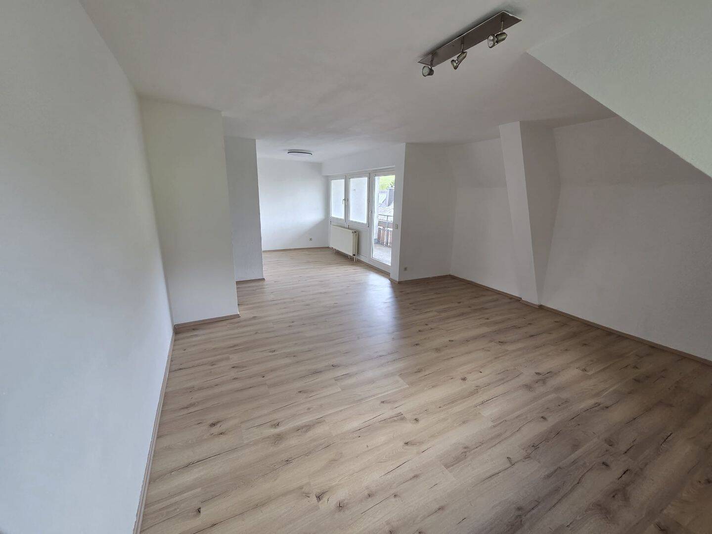 Großzügige 3 Zimmer-Whg. mit Balkon, EBK, Aufzug und Stellplatz, 79871 Eisenbach (Hochschwarzwald)