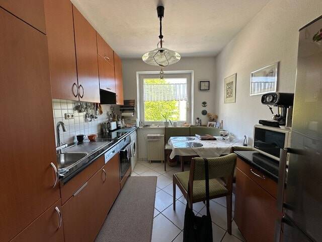 Kompakt, charmant, gut gelegen – 2-Zimmer-Wohnung mit Balkon und Einzelgarage, 85435 Erding