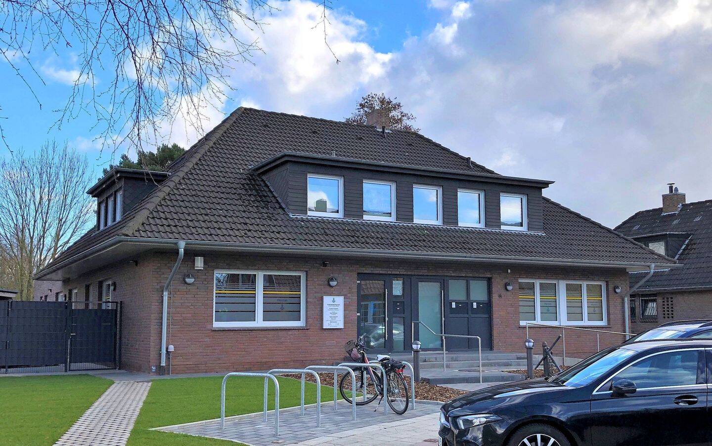 Gepflegte Dachgeschosswohnung mit Balkon in Papenburg-Untenende, 26871 Papenburg