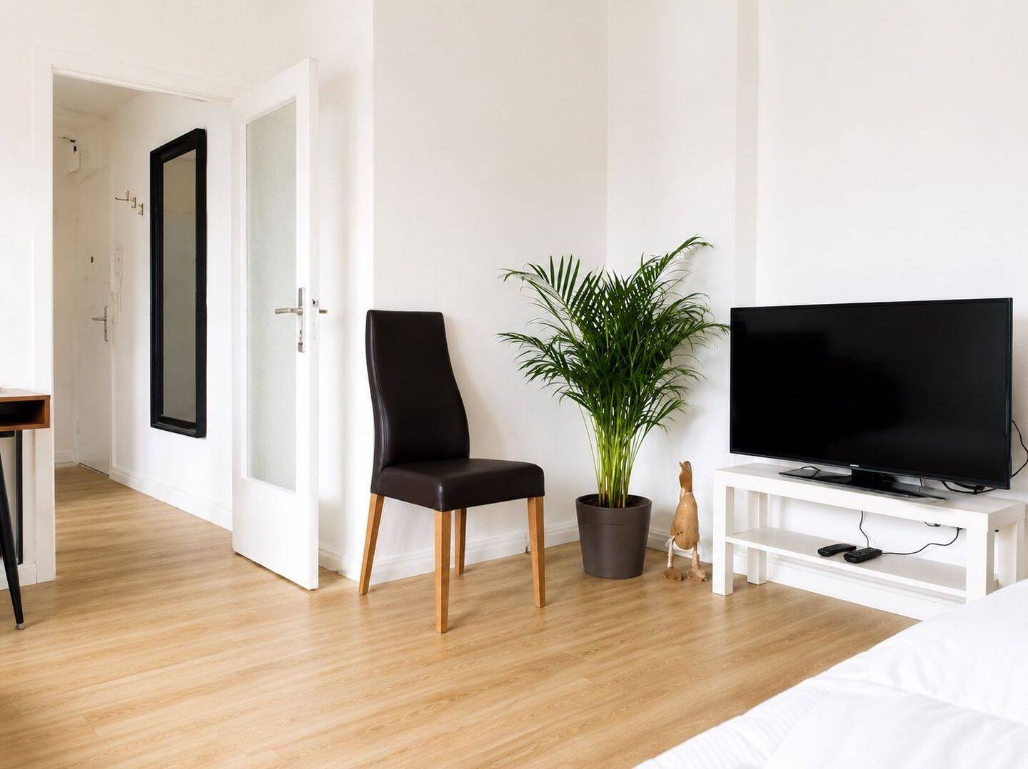 33 m² Dachgeschosswohnung im 4. Obergeschoss – sehr hell und ruhig

Bright and Fully Renovated 33 m² Top-Floor Apartment in Central Altona, 22767 Hamburg (Altona Altona-Altstadt Ottensen Sankt Pauli Sternschanze)