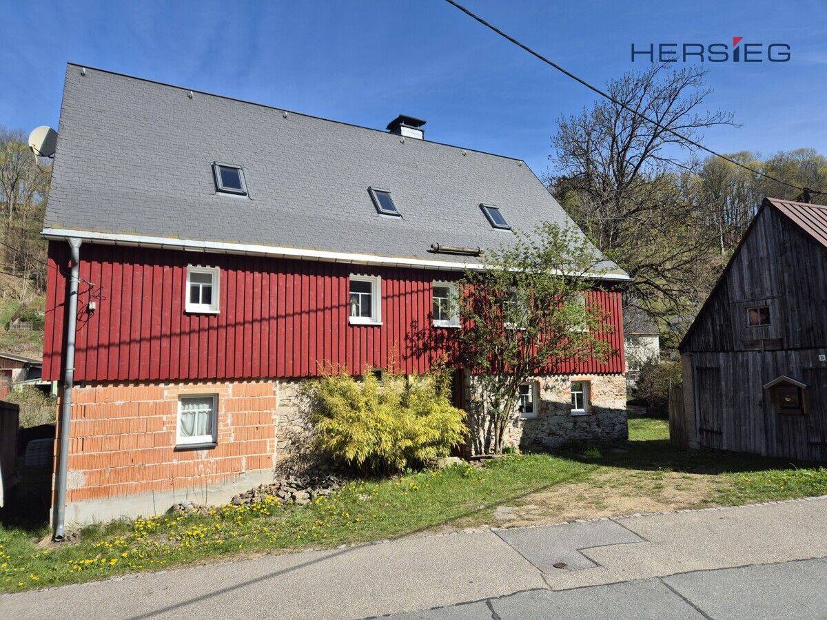 Charmantes Einfamilienhaus mit viel Potenzial in zentraler Lage – ideal für Familien, 9477 Jöhstadt