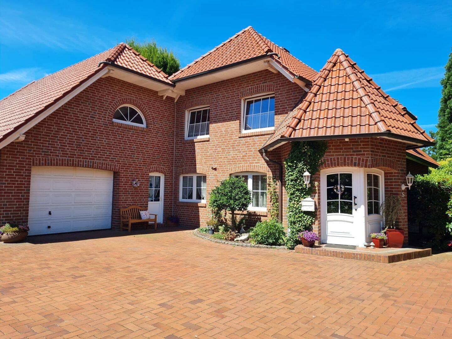 Freistehendes Wohnanwesen nahe Mühlenteich – 1.142 m² Grundstück, 49661 Cloppenburg