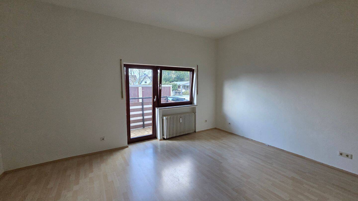 Helle 2 Zimmer-Wohnung mit Balkon in Bad Salzuflen, 32105 Bad Salzuflen