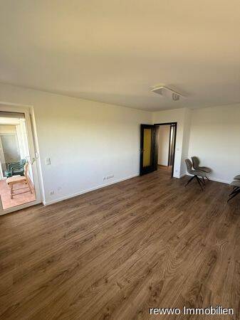 Moderniserte 4-Zimmer-Wohnung in Burghausen, 84489 Burghausen
