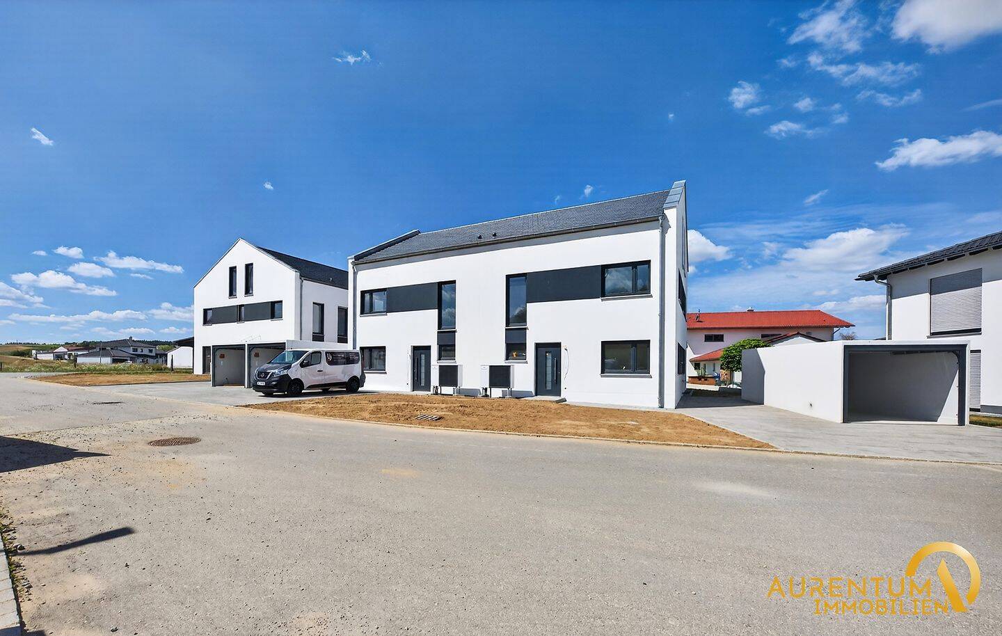 Sofort frei.Modern wohnen – Massive Neubau – Doppelhaushälften mit Wärmepumpe, Garage, Erstbezug, 94437 Mamming