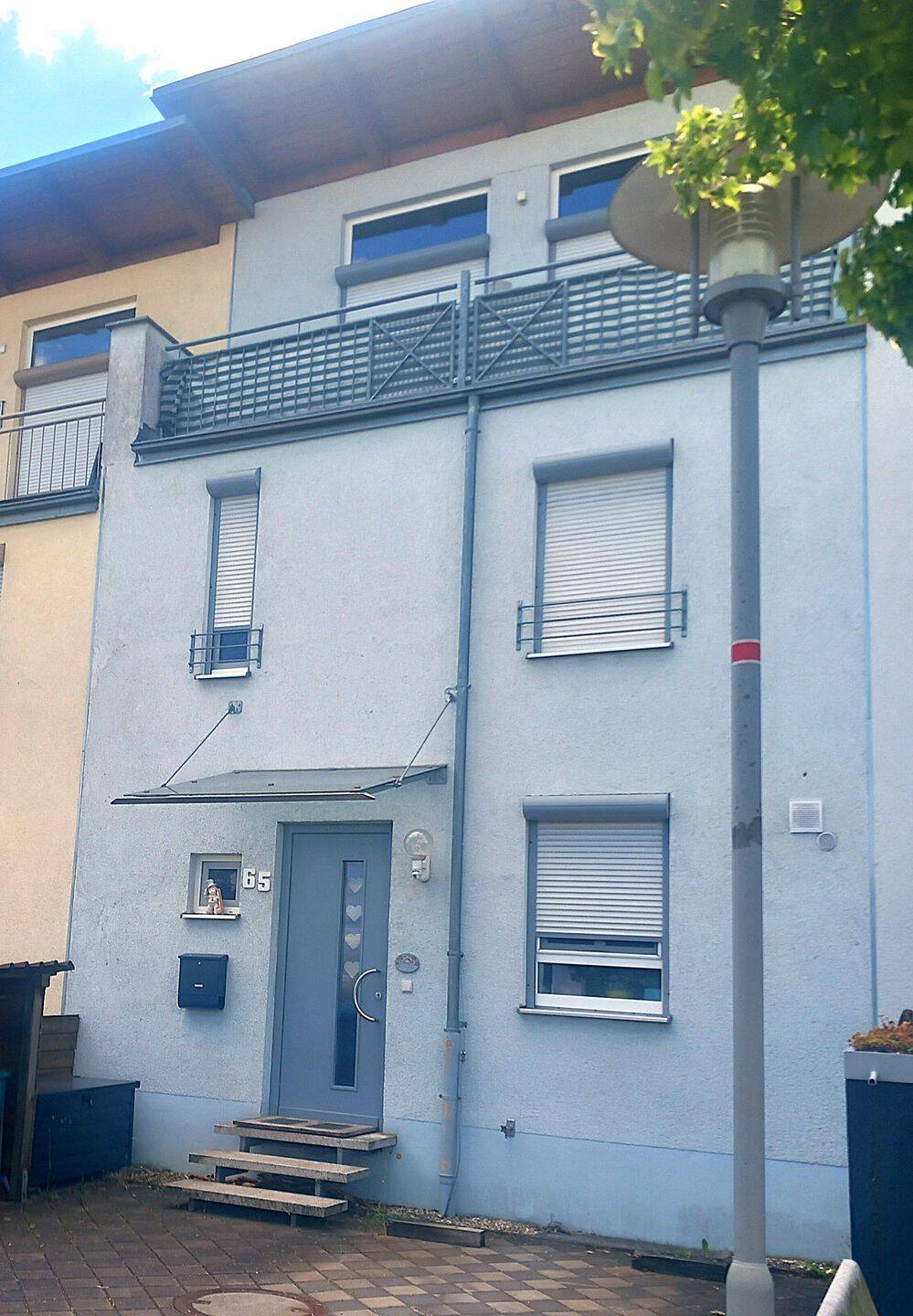 Familienidyll nahe des Rothsee: RMH, Pultdach, 128,5 m² Wfl., 5 Zimmer, 3 Etagen, 2 Bäder, Dachterrasse, mit guter Inrastruktur, 91161 Hilpoltstein