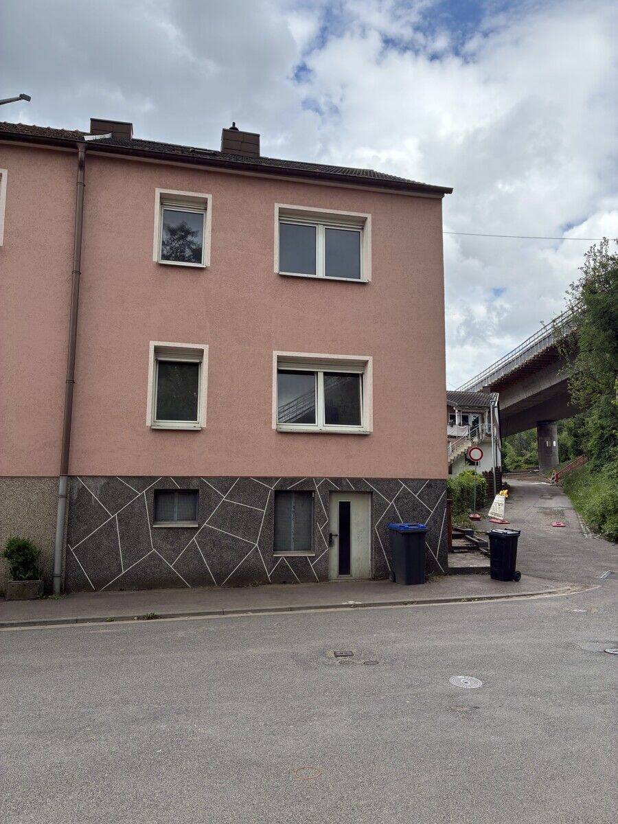 Sofort frei -Gelegenheit für Handwerker – Garten und Garage, 66333 Völklingen