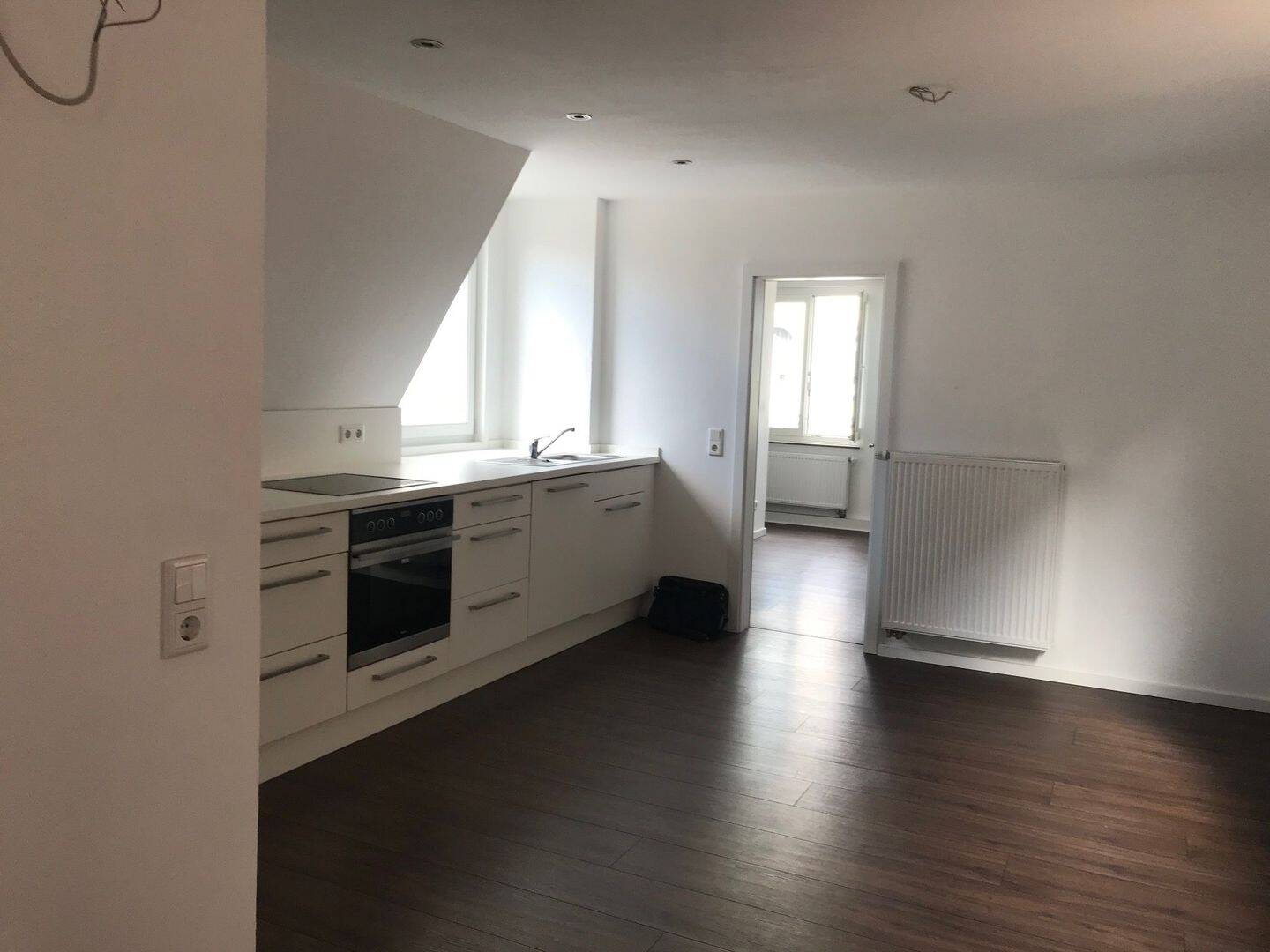 Sehr schöne DG-Wohnung mit großem Balkon in zentraler Lage, 59555 Lippstadt