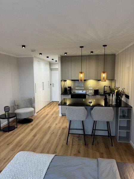 Komplett möblierte Wohnung in Schwabing, 80804 München (Schwabing-Freimann Schwabing-West)