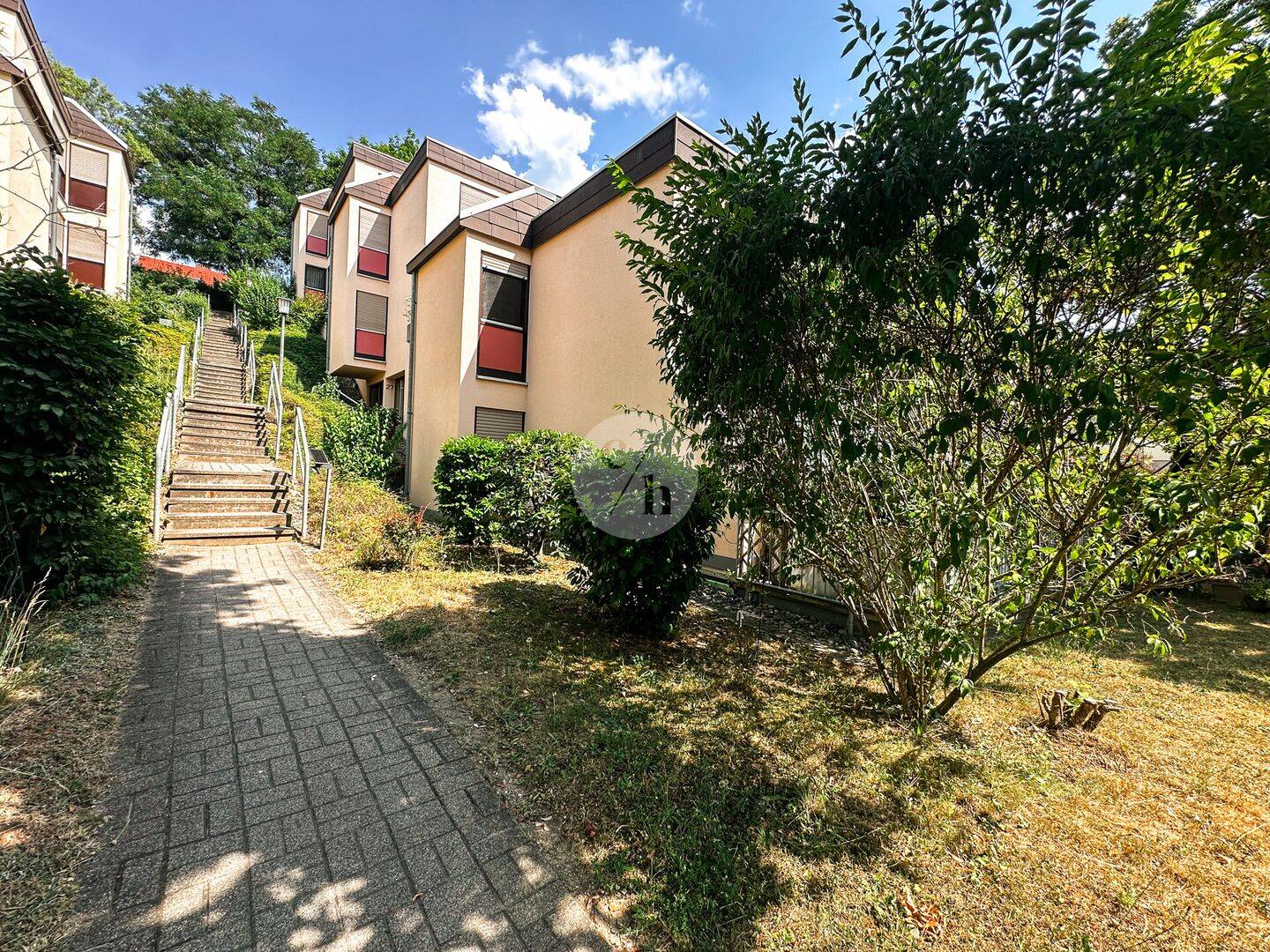 Vermietete & helle 3-Zi.-Wohnung in ruhiger Lage mit großem Balkon in Gundelfingen, 79194 Gundelfingen