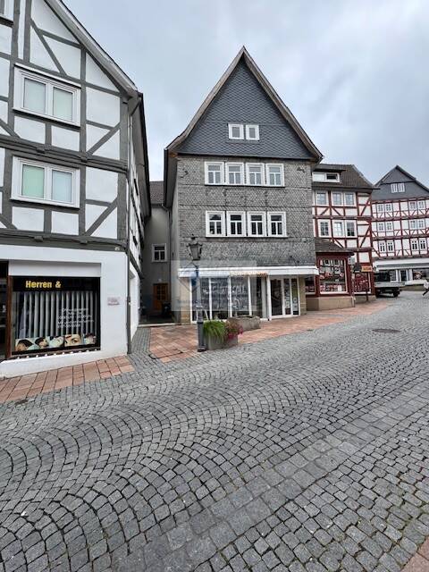 Preiswertes Ensemble aus 2 großen sanierten miteinander verbundenen Fachwerkhäusern mit über 500m² WFl!, 34576 Homberg (Efze)