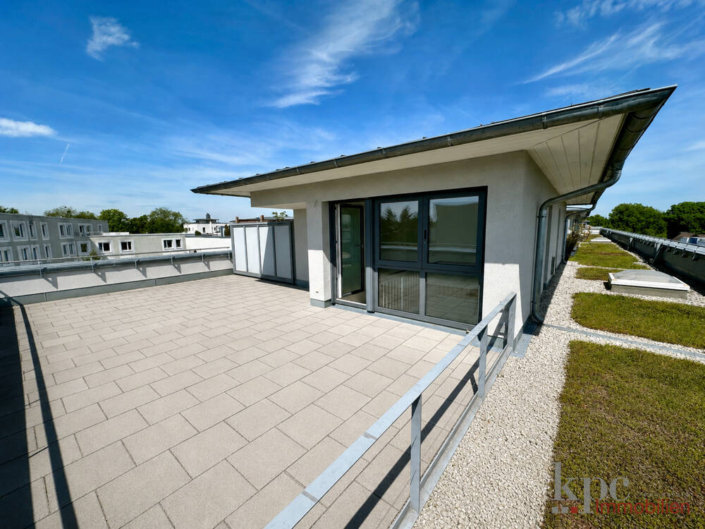 Penthouse-Wohnung über 2 Etagen mit 50m² Dachterrasse! 2 Bäder! Top-EBK! S-Bahn! Wie neu!, 81245 München (Aubing-Lochhausen-Langwied Pasing-Obermenzing)
