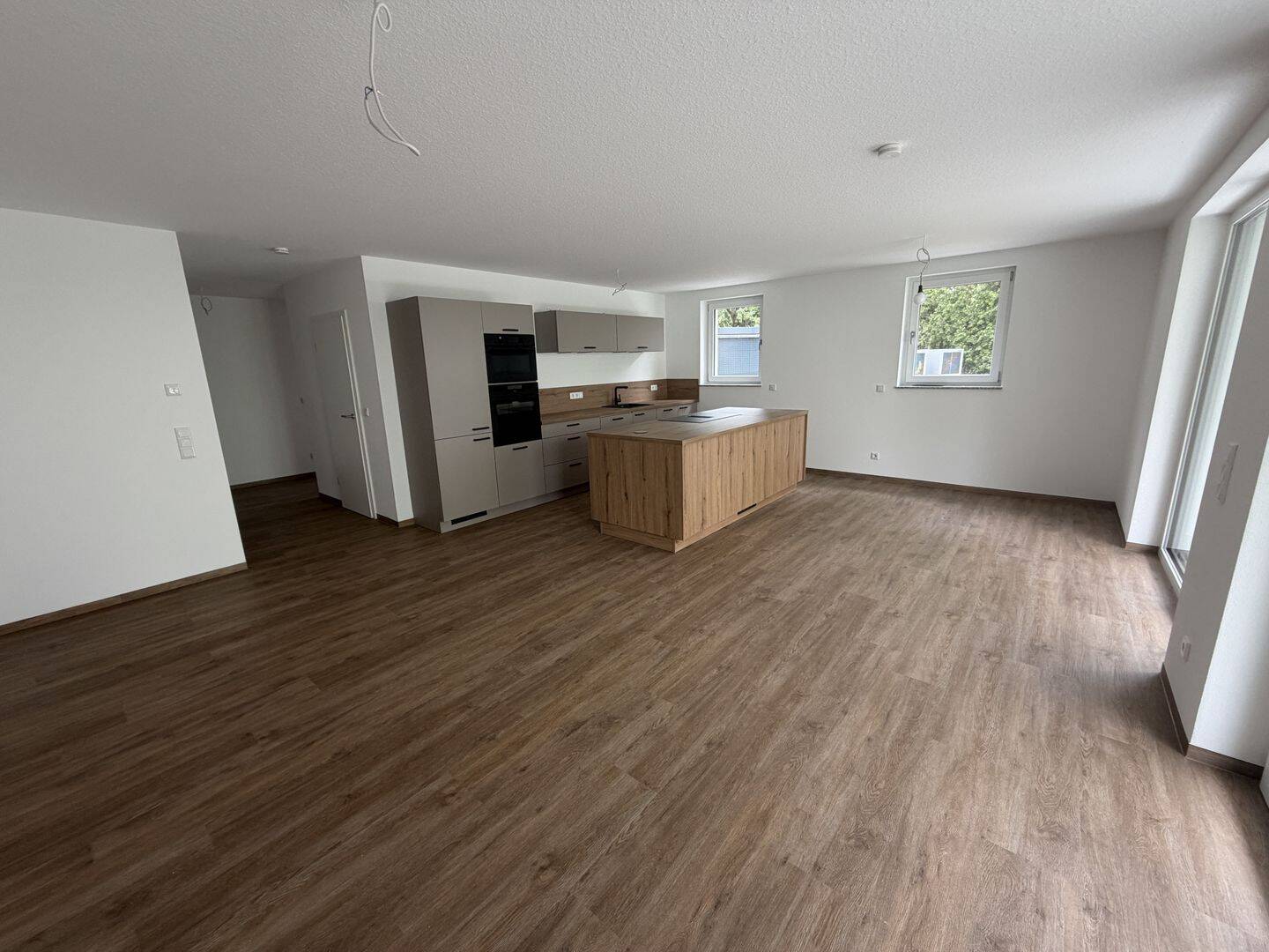 Helle 4 Zim. Neubau Erdgeschosswohnung inkl. Gartenanteil in Rothenburg zu vermieten!, 91541 Rothenburg ob der Tauber