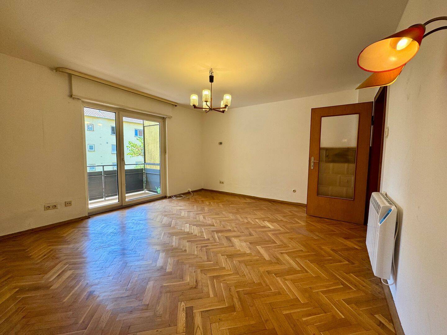 Hell, geräumig, zentral: 4 Zi.-Whg. mit Garten, Balkon, Keller, Garage & Stellplatz, 76829 Landau in der Pfalz