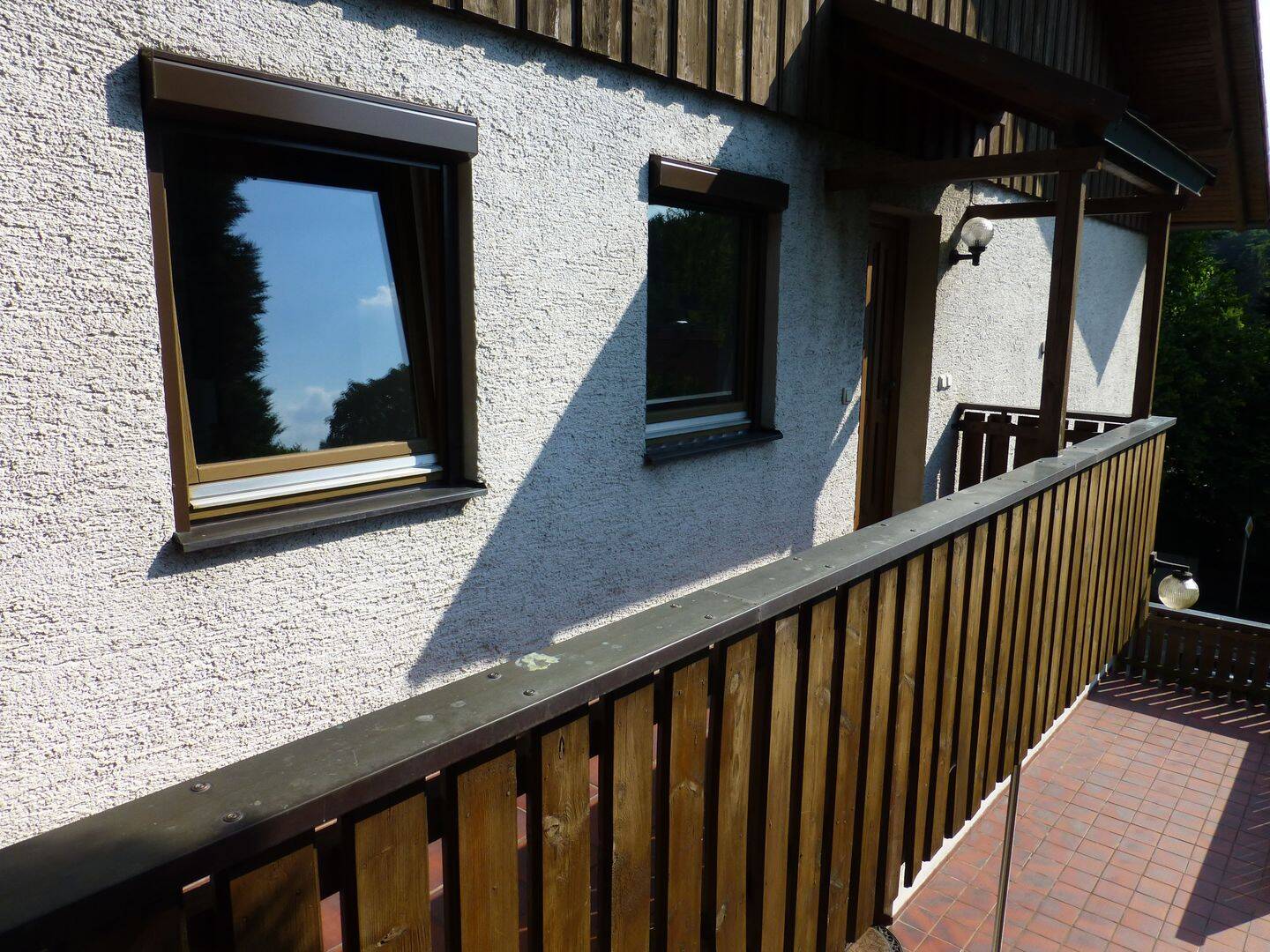 Zentrumsnahe 2,5-Zimmerwohnung mit Balkon und Einzelgarage, 84036 Landshut