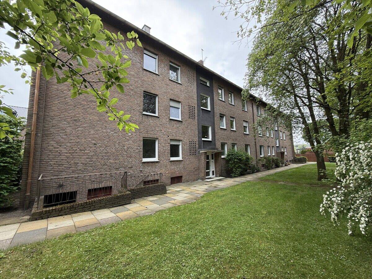 Erstbezug nach Sanierung – ansprechende 4-Zimmerwohnung, 48431 Rheine