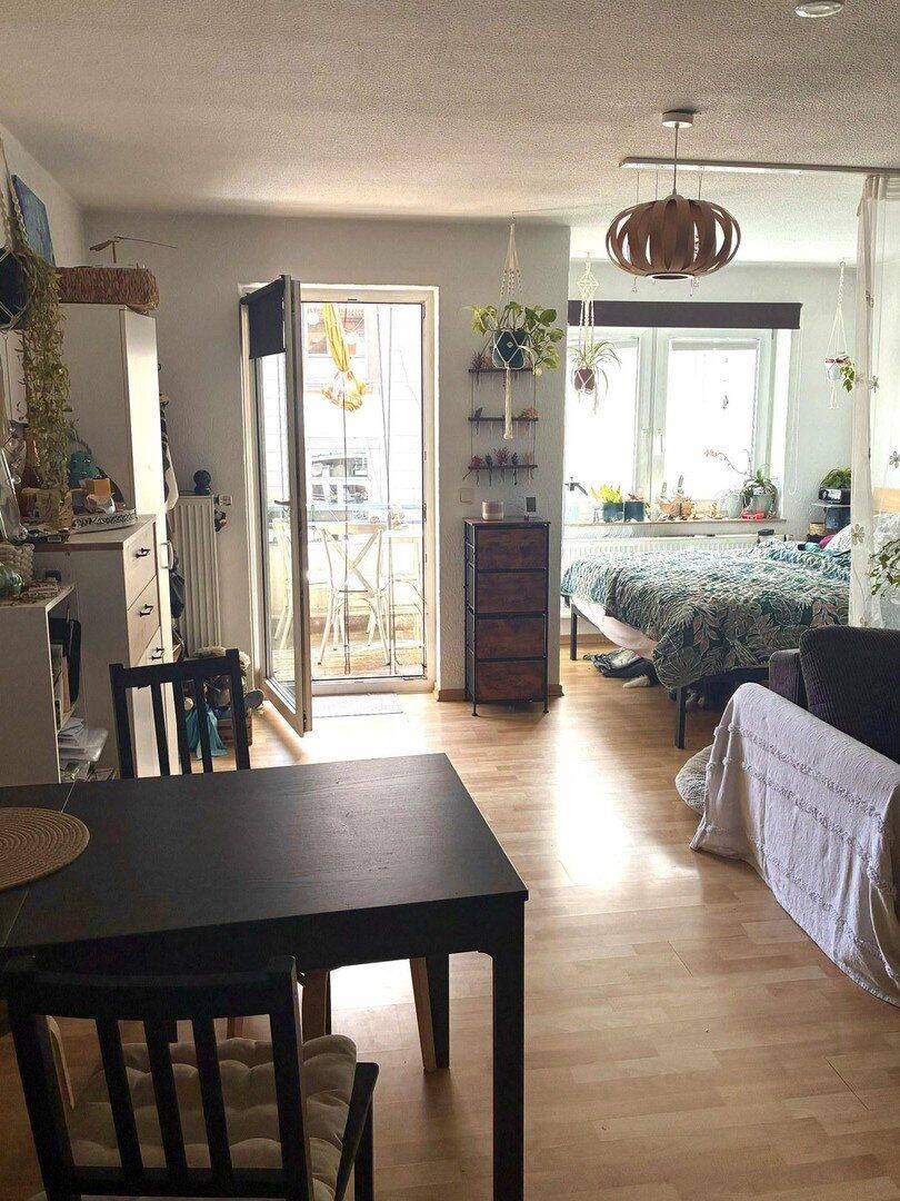 Bezugsfrei ab 01.10.: Helles 1-Zimmer-Apartment mit Balkon am Weinbergpark – provisionsfrei, 34121 Kassel (Mitte Süd Wehlheiden)