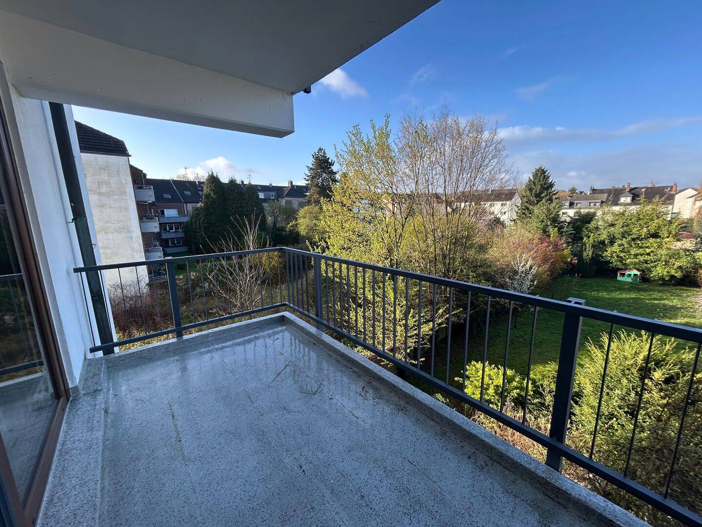 Kostenlose EBK! Bezugsfreie 3-Zi-Whg mit großem Balkon, 45309 Essen (Kray Schonnebeck)