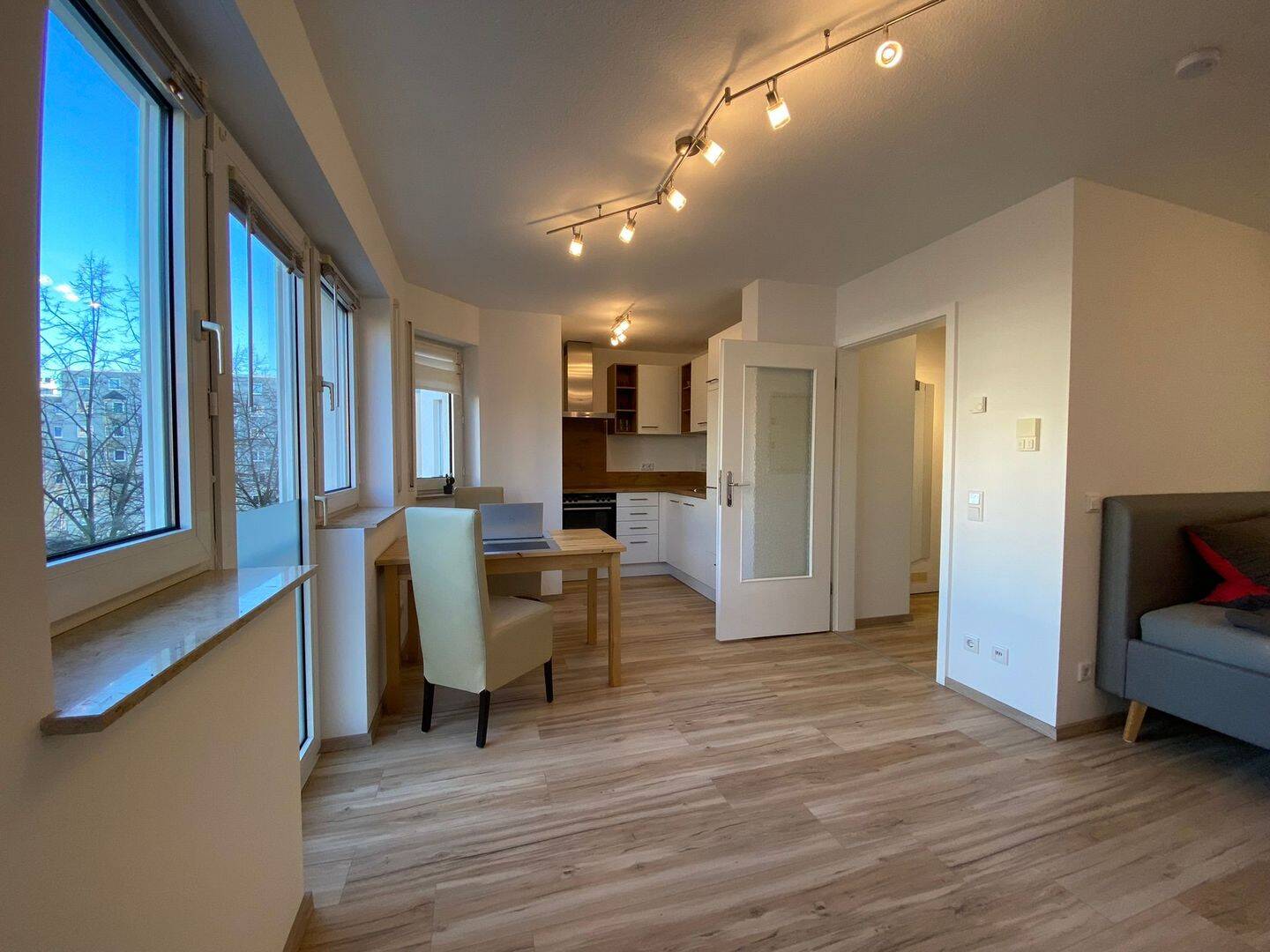 Hochwertige, möblierte 1-Zimmer-Wohnung inkl. TG-Stellplatz in Nürnberg, 90425 Nürnberg