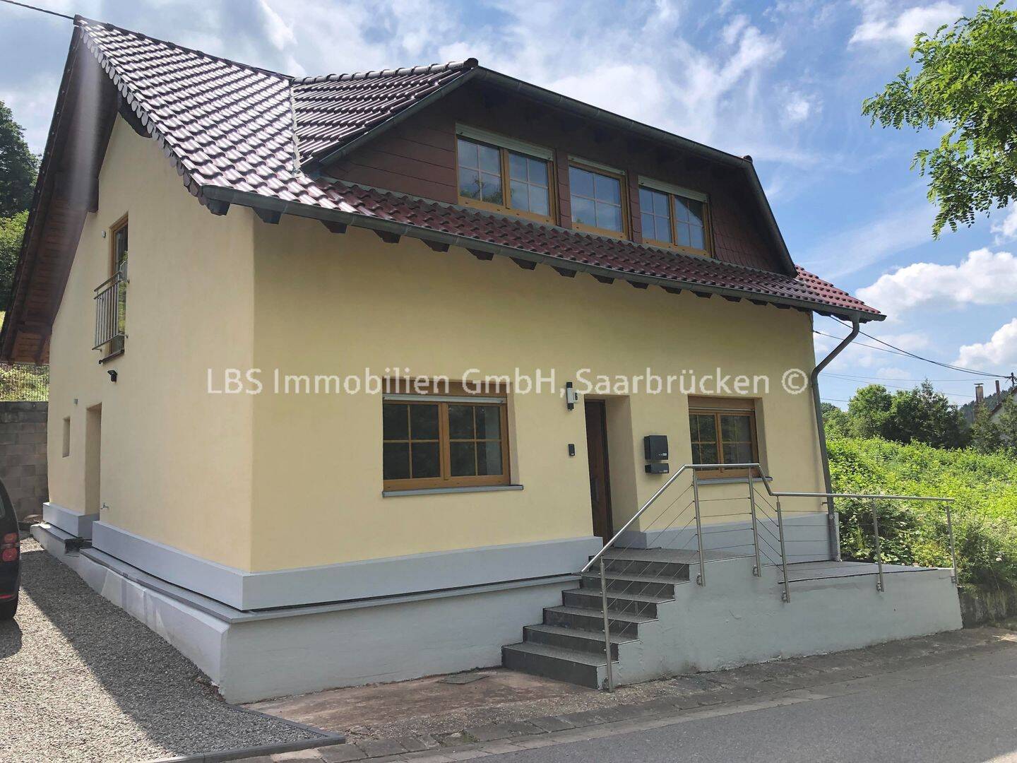 Saniertes Einfamilienhaus mit Garten in Nonnweiler Kastel, 66620 Nonnweiler