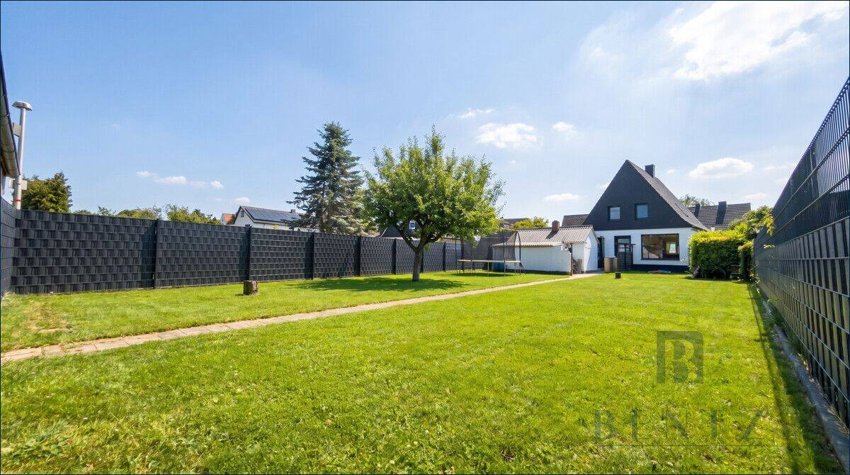 Langen: Einfamilienhaus mit großem Grundstück, 27607 Geestland