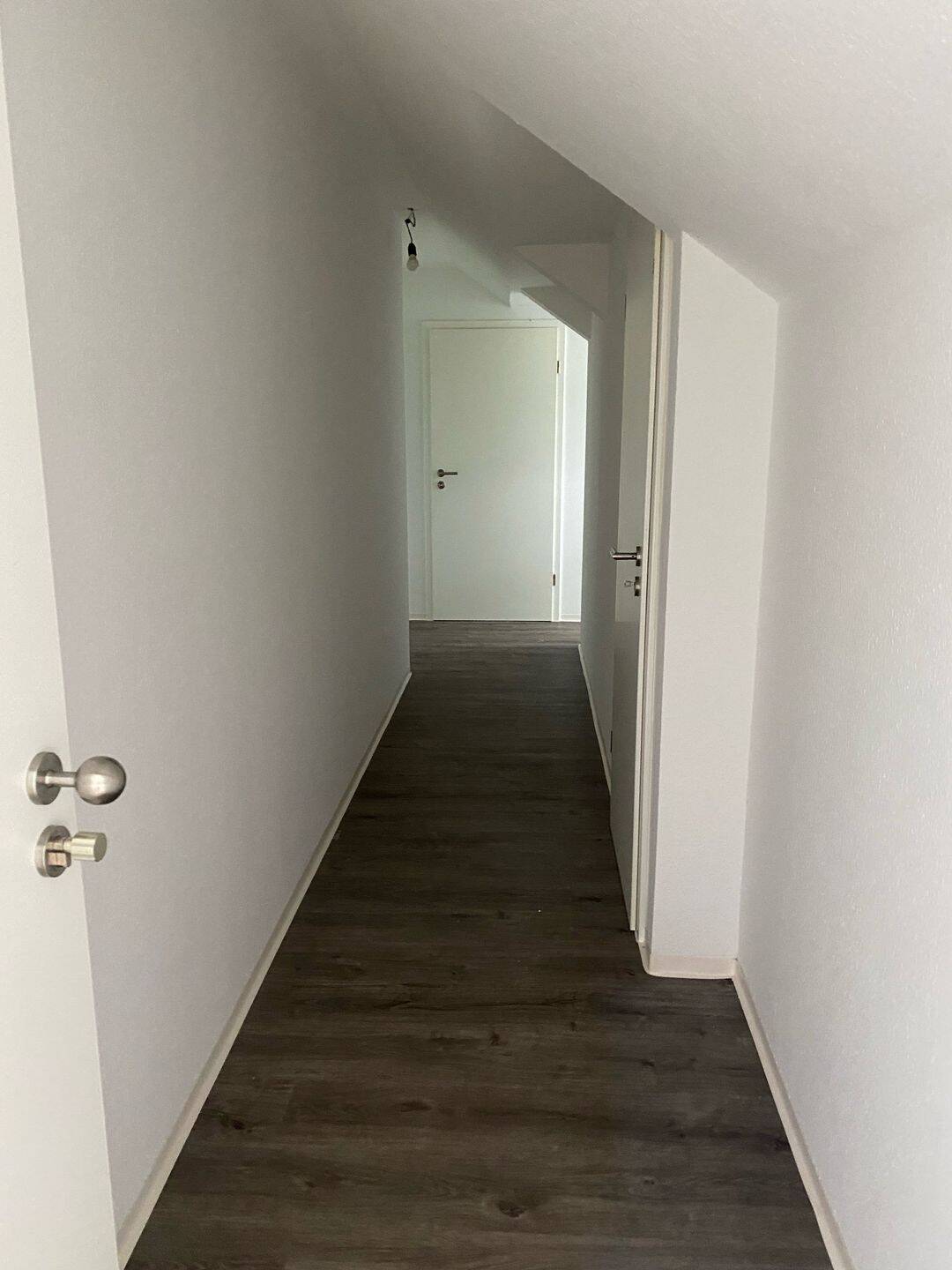 Gepflegte Dachgeschosswohnung in Oldenburg-Ohmstede mit Fernwärme – bevorzugt an ruhige Einzelperson zu vermieten, 26125 Oldenburg (Oldb) (Donnerschwee Etzhorn Nadorst Ofenerdiek Ohmstede)