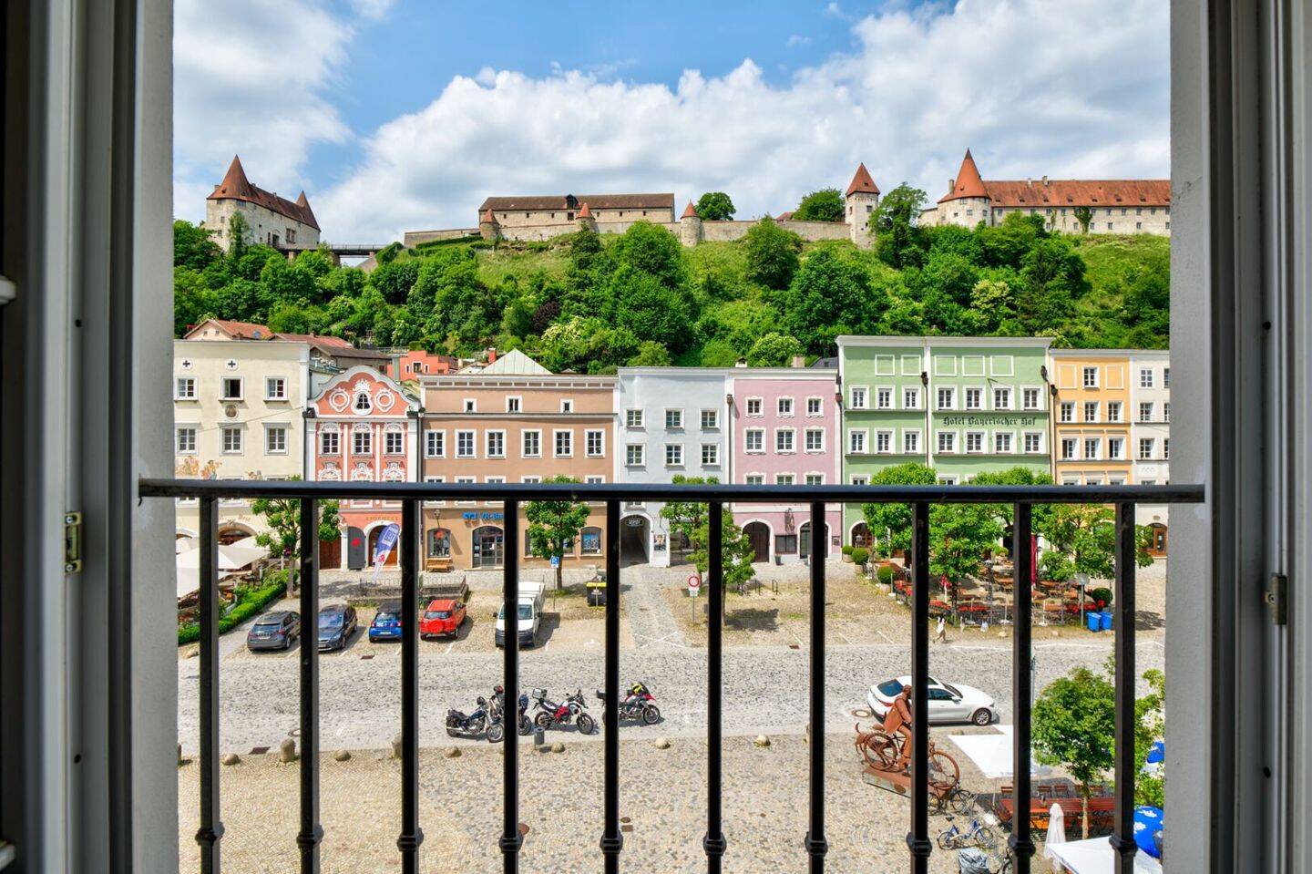 Smartes Stadthaus – 16 kleine Wohneinheiten – ca.755 m² Wohnnutzfläche am Stadtplatz von Burghausen!, 84489 Burghausen